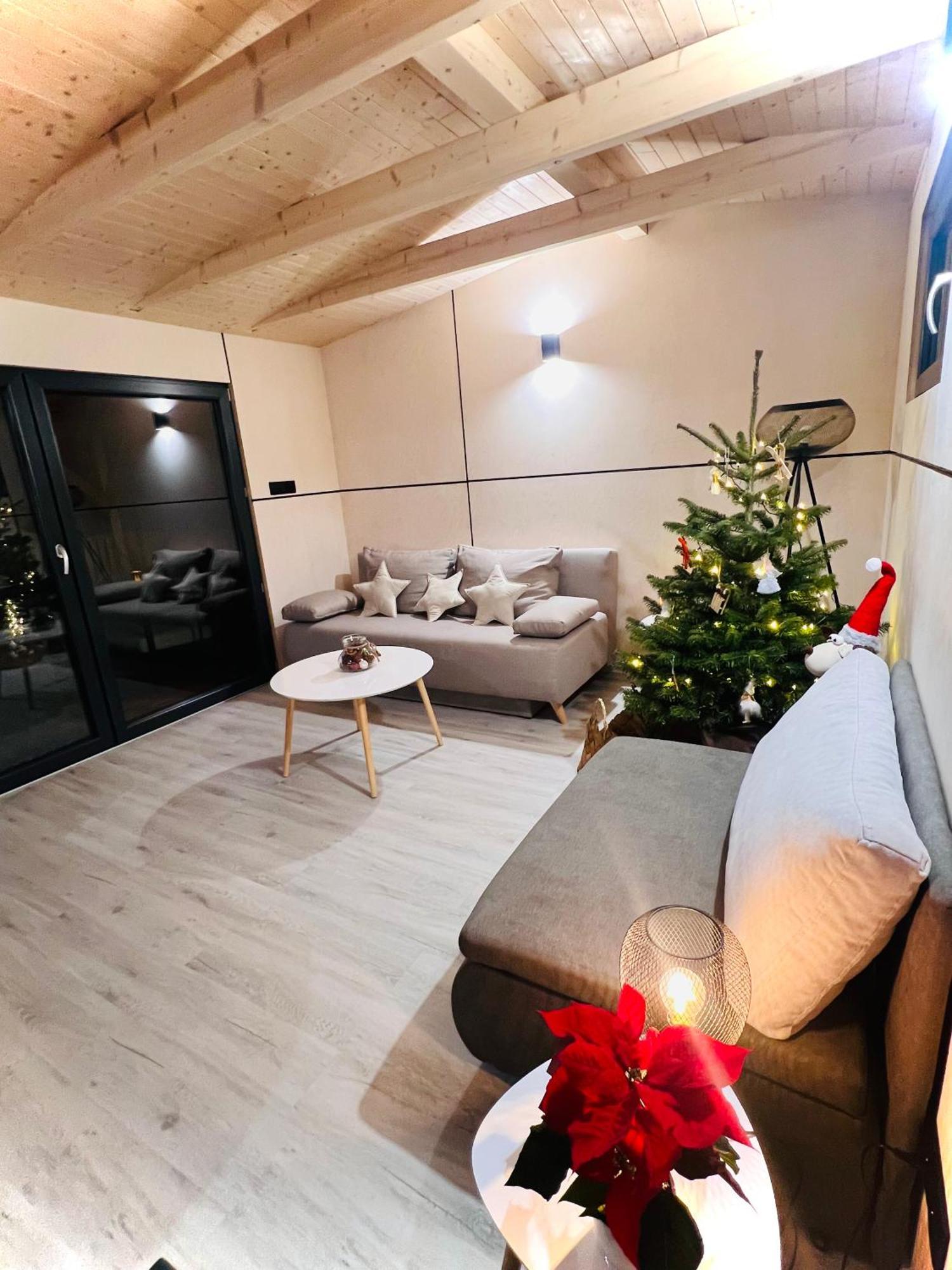 Domcek Pod Vezami S Virivkou A Grilom, Pri Termalnom Kupalisku Appartement Liptovský Ján Buitenkant foto